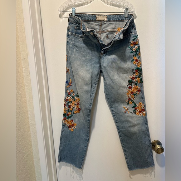 Free People Floral Embroidered Cropped Girlfriend Jeans Size 28 Coastal - Picture 1 of 4